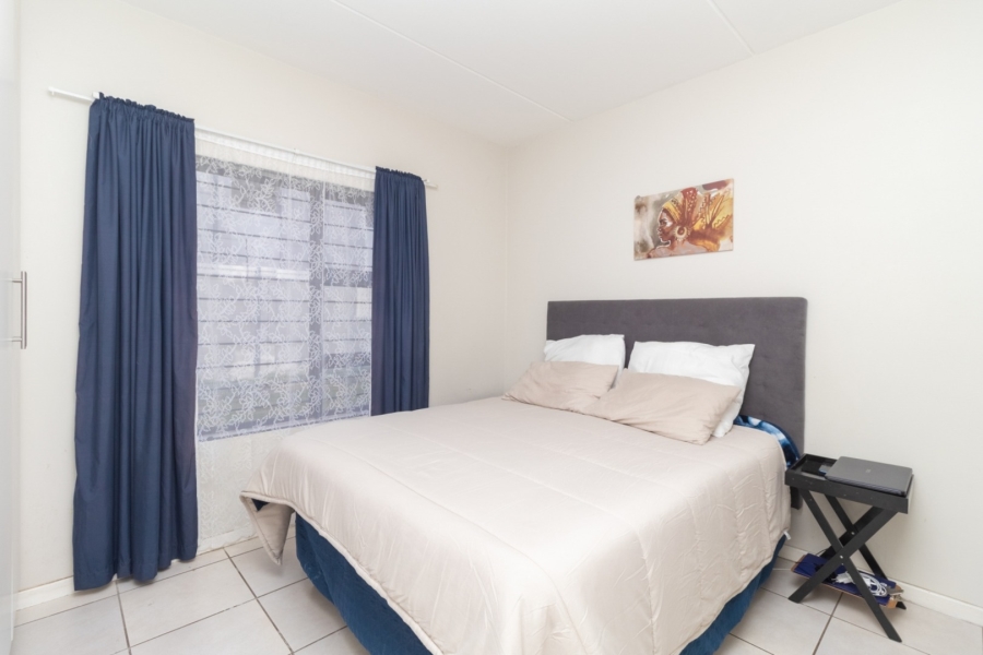 2 Bedroom Property for Sale in Parklands Western Cape